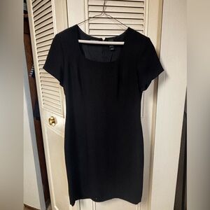 Liz Claiborne Black Short-Sleeve Scoop Neck Mini Dress